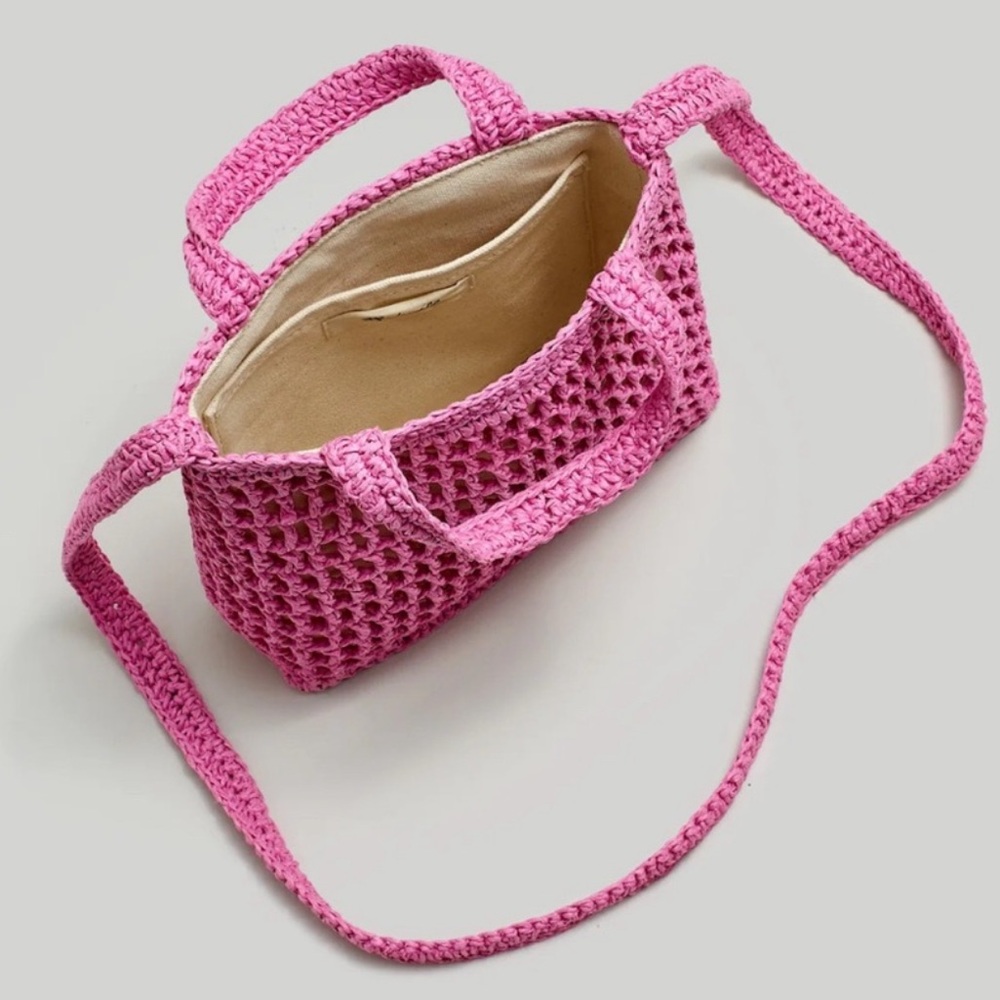 Madewell Small Straw Edition Transport
Crossbody Bag in Retro Pink - Picture 2 of 7